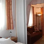 Hévízi Ház