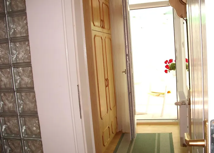 アパート Hevizi Haz ヘーヴィーズ